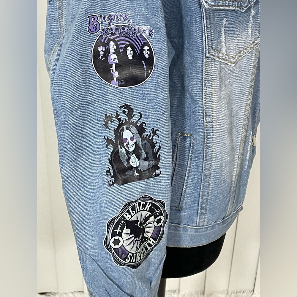Black Sabbath Patchwork Sticker Cropped Denim Jea… - image 9